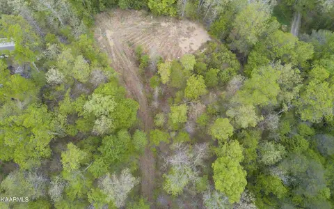 1323 Pressmens Home Rd, Rogersville, TN 37857