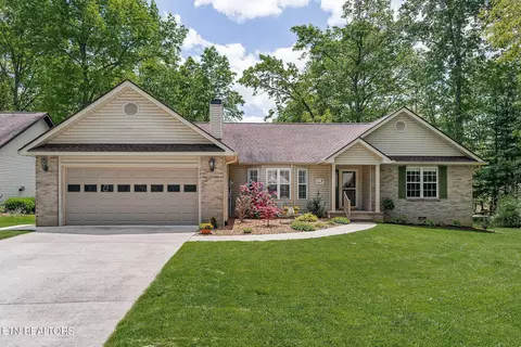 157 Garfield Ct, Crossville, TN 38558