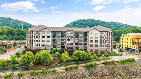 445 W Blount Ave #224, Knoxville, TN 37920