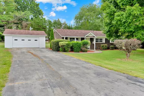 207 Garden St, Estill Springs, TN 37330