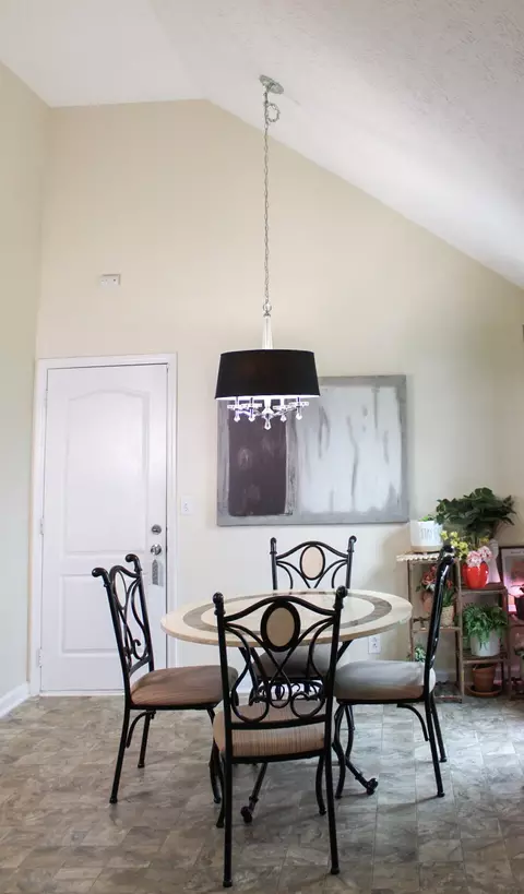 Dining - 2306 Centertree Dr, Murfreesboro, TN 37128 photo 1 of 1