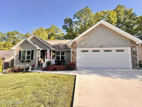 311 Lakeview Dr, Crossville, TN 38558