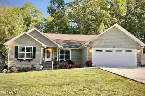 311 Lakeview Dr, Crossville, TN 38558