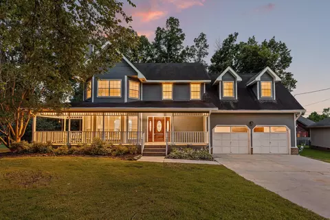 8512 Creek Stone Dr, Chattanooga, TN 37421