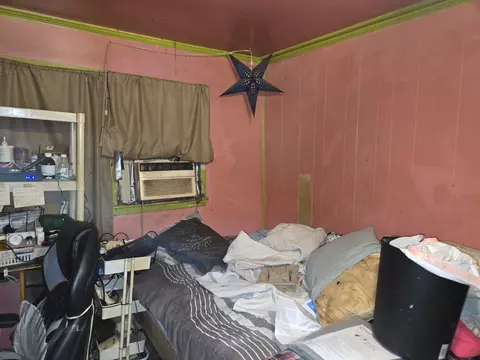 Bedroom - 433 Womack St, Doyle, TN 38559 photo 3 of 7