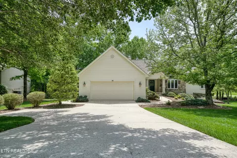 20 Castlebridge Ln, Crossville, TN 38558
