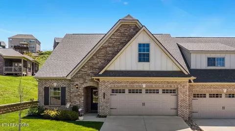 11112 Narrow Leaf Dr, Knoxville, TN 37932