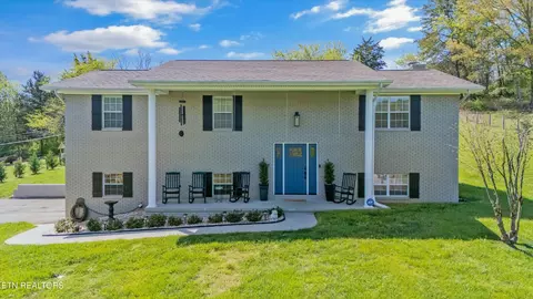 2113 Asbury Rd, Knoxville, TN 37914