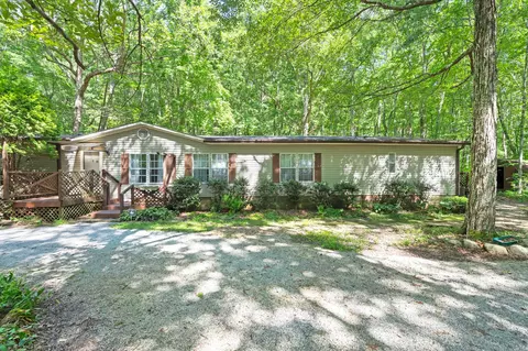 2635 Pete Sain Rd, Manchester, TN 37355