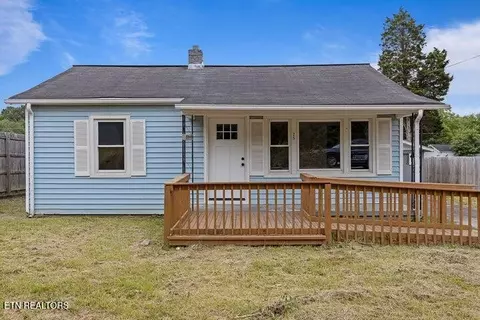 2504 Cecelia Ave, Maryville, TN 37804