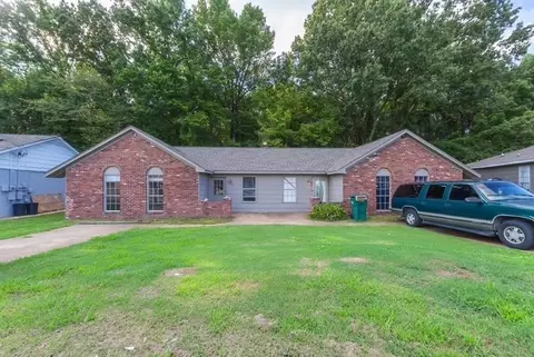 63 Carolane Dr, Jackson, TN 38305