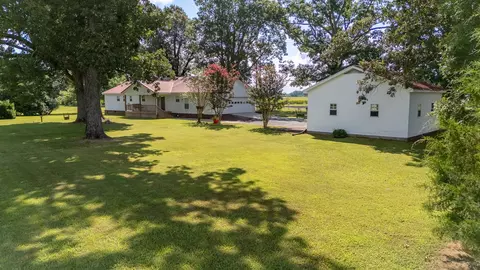 Exterior - 775 2nd Ave S, Loretto, TN 38469 photo 11 of 14