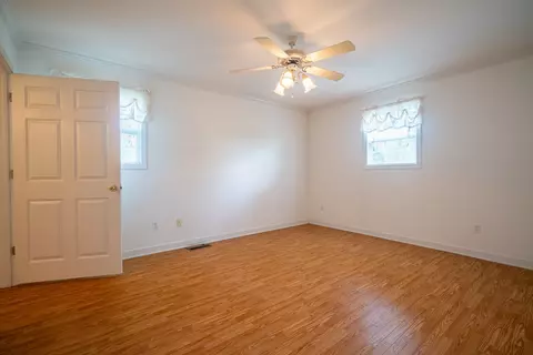 Bedroom - 775 2nd Ave S, Loretto, TN 38469 photo 4 of 4