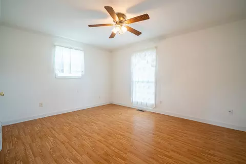 Bedroom - 775 2nd Ave S, Loretto, TN 38469 photo 3 of 4
