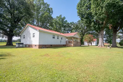Exterior - 775 2nd Ave S, Loretto, TN 38469 photo 8 of 14