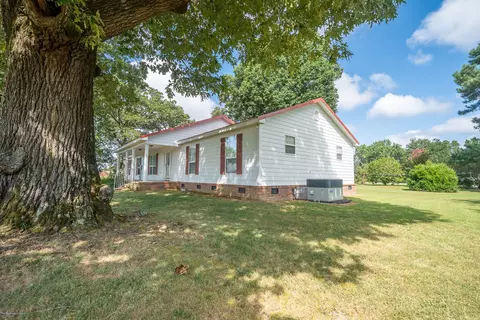 Exterior - 775 2nd Ave S, Loretto, TN 38469 photo 4 of 14