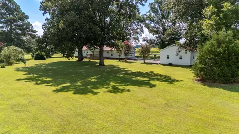 Exterior - 775 2nd Ave S, Loretto, TN 38469 photo 12 of 14