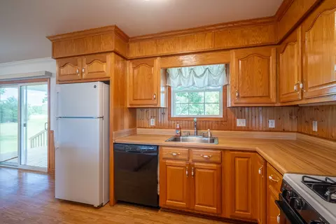 Kitchen - 775 2nd Ave S, Loretto, TN 38469 photo 1 of 2