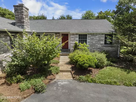 5426 Gaineswood Rd, Knoxville, TN 37918