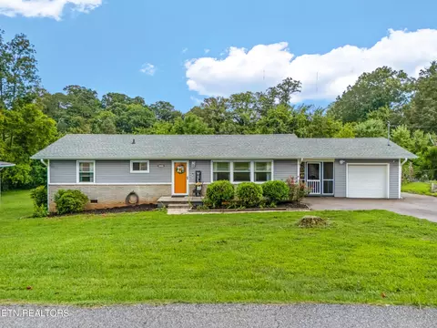 1400 Charles Dr, Knoxville, TN 37918