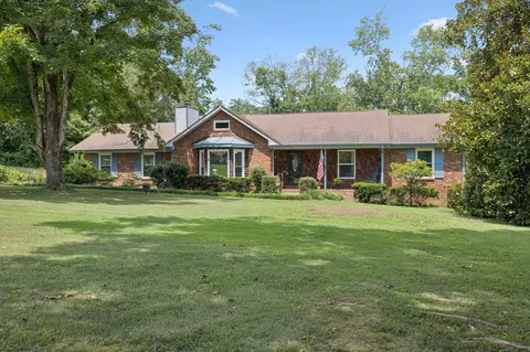 107 Applevalley Rd, Lebanon, TN 37087