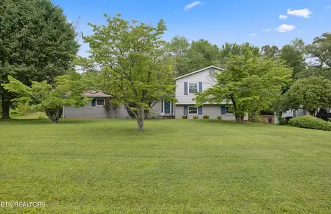 7613 Luscombe Dr, Knoxville, TN 37919