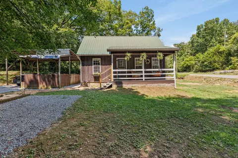 402 Red Oak Rd, Petersburg, TN 37144