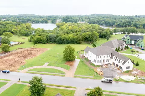 302 Stonebrook Pt, Lebanon, TN 37087