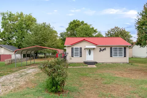 1115 Sunset Dr, Columbia, TN 38401