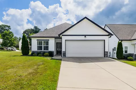 404 Golf Club Ln, Springfield, TN 37172