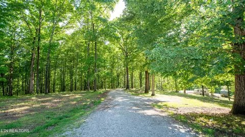 124118 Nickey Ln, Harriman, TN 37748