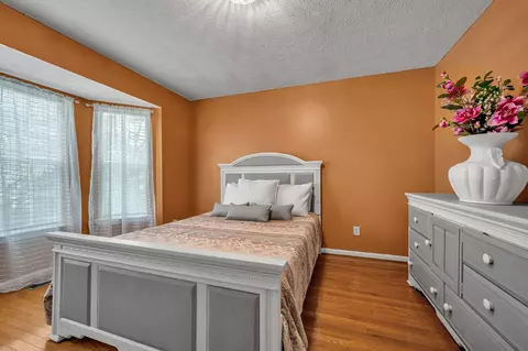 Bedroom - 190 Gaskins Rd, Dickson, TN 37055 photo 4 of 4
