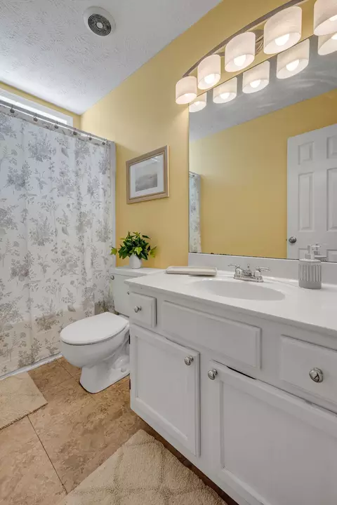Bath - 190 Gaskins Rd, Dickson, TN 37055 photo 3 of 4