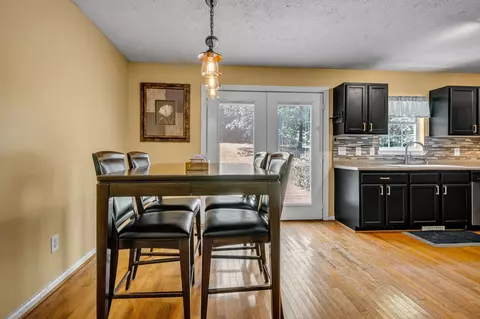 Dining - 190 Gaskins Rd, Dickson, TN 37055 photo 1 of 1