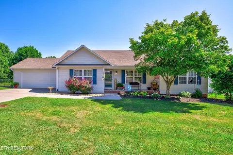 1608 Cavet Dr, Maryville, TN 37803