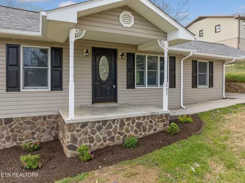 127 Jones St, Rogersville, TN 37857