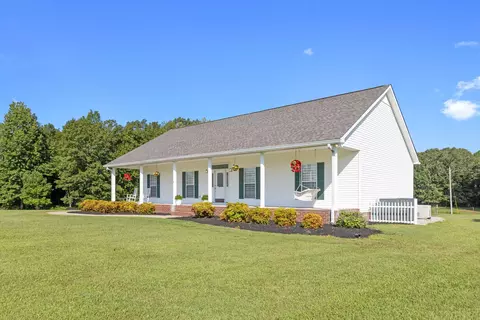 1100 Old Blacktop Rd, Mcewen, TN 37101