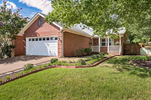 502 Freedom Ct, Murfreesboro, TN 37129