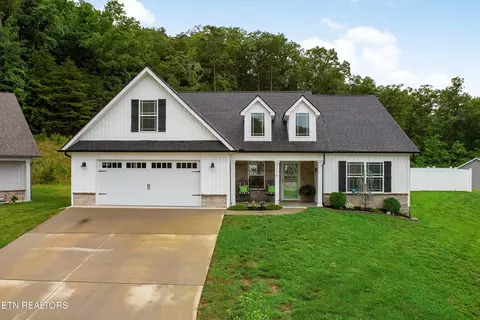 2560 Eppie Cove Ln, Knoxville, TN 37931