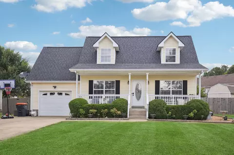 1153 Snoopy Dr, Clarksville, TN 37040