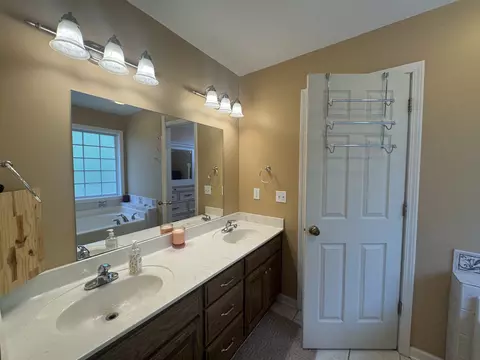 127 Silver Leaf Cir, Dickson, TN 37055 photo 16