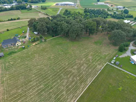 2 Dot Rd, Springfield, TN 37172 photo 6