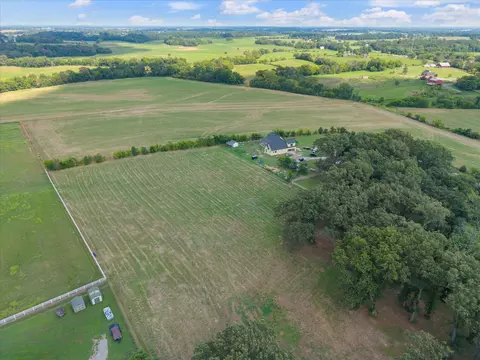 2 Dot Rd, Springfield, TN 37172 photo 4