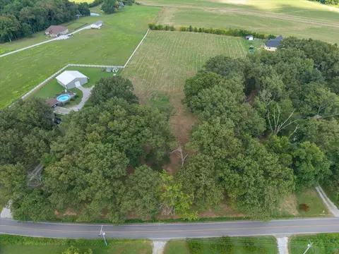 2 Dot Rd, Springfield, TN 37172 photo 2