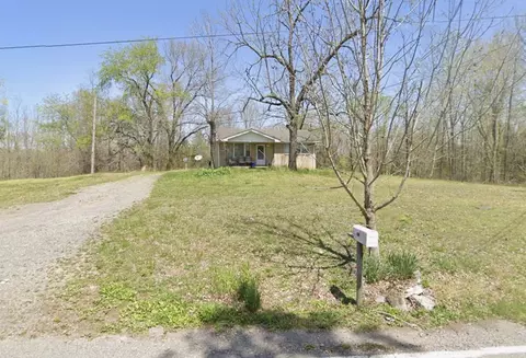 833 Grays Chapel Rd, Southside, TN 37171