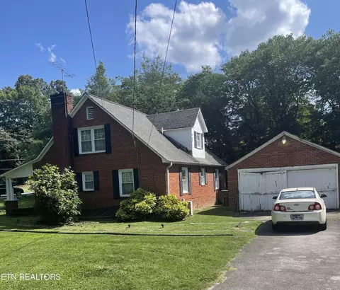 1303 W Broadway Ave, Maryville, TN 37801