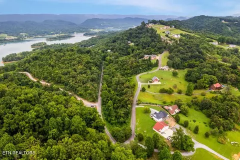 12 Rhondas Way, Bean Station, TN 37708
