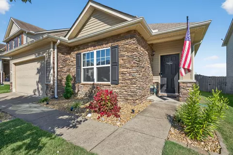 651 Pemberton Dr, Lebanon, TN 37087