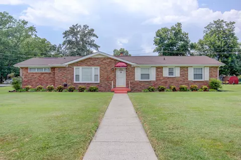 200 Kingswood Dr, Clarksville, TN 37043