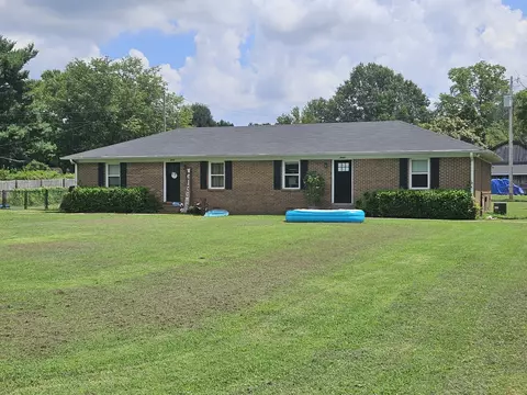 3662 Meadowwood Dr, Murfreesboro, TN 37128